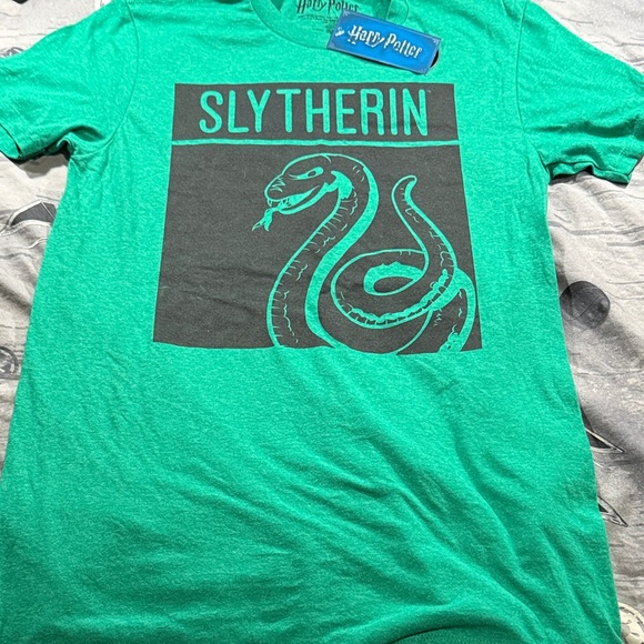 Wizarding World Of Harry Potter Tops - NWT HARRY POTTER LOOTCRATE SLYTHERIN HOUSE SHIRT SZ S